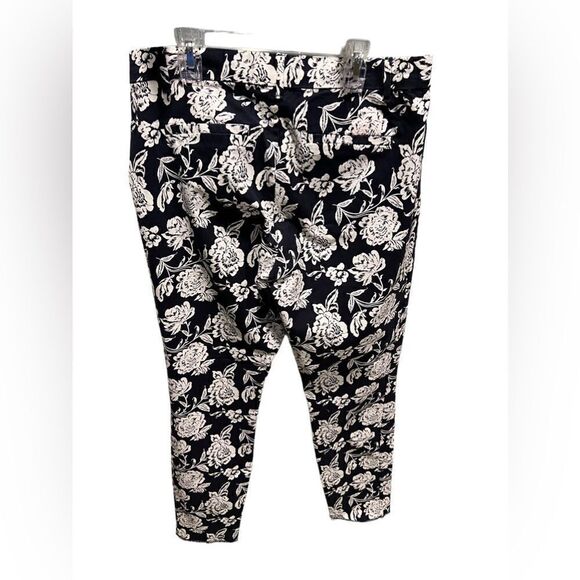 Gap Signature skinny ankle khaki in black and white floral print size 8 - Picture 4 of 12